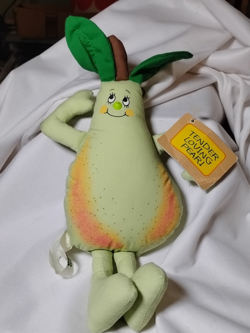 Vtg Hallmark 1984 Crazy Crops anthropomorphic stuffed Pear  "Deedee De Pear"